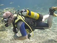 Bsac Dive Leader. Diver gains experience of diving deeper