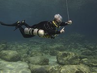 Divers opt for TEC40 in sidemount configuration. Only available in PADI DSAT Tecrec courses
