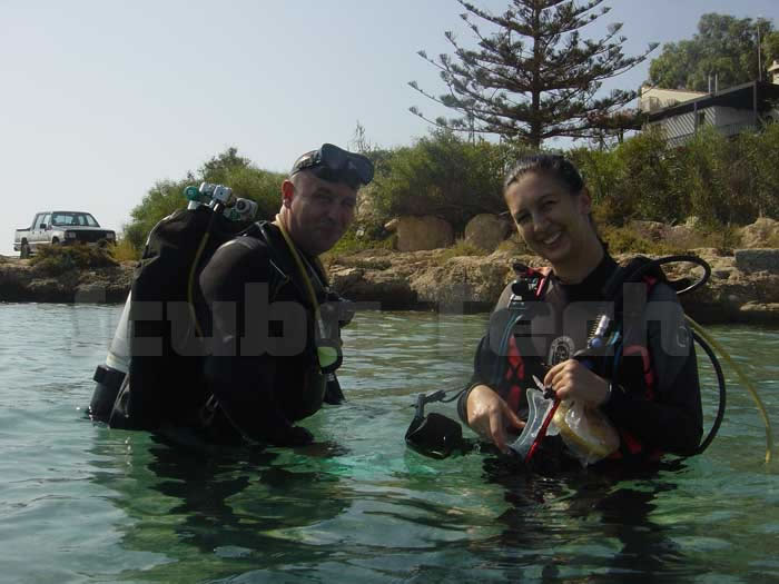 divers pre dive at green bay
