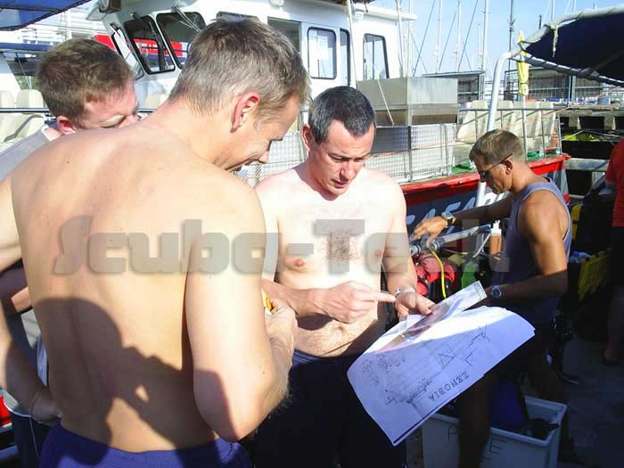 mark powell teaching a technical diving course in cyprus